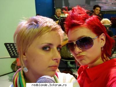 eu am o poza mai frumoasa cu madalina :d si alina madalina