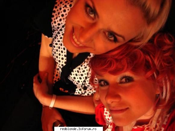 toate sunt frumoase , pentru ca sunt ele in poze : aina si madalina  :nod: madalina